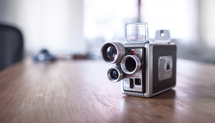 <i>16mm Camera</i><span>camera</span>