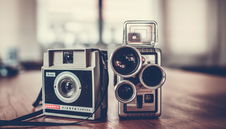 <i>Vintage Cameras</i><span>camera</span>